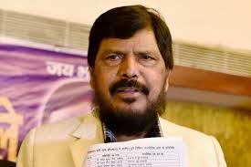 केंद्रीय मंत्री अठावले ने चिराग पासवान को ‘‘दिल्ली में ही रहने’’ और बिहार जाने की अपनी योजना टालने की दी सलाह
